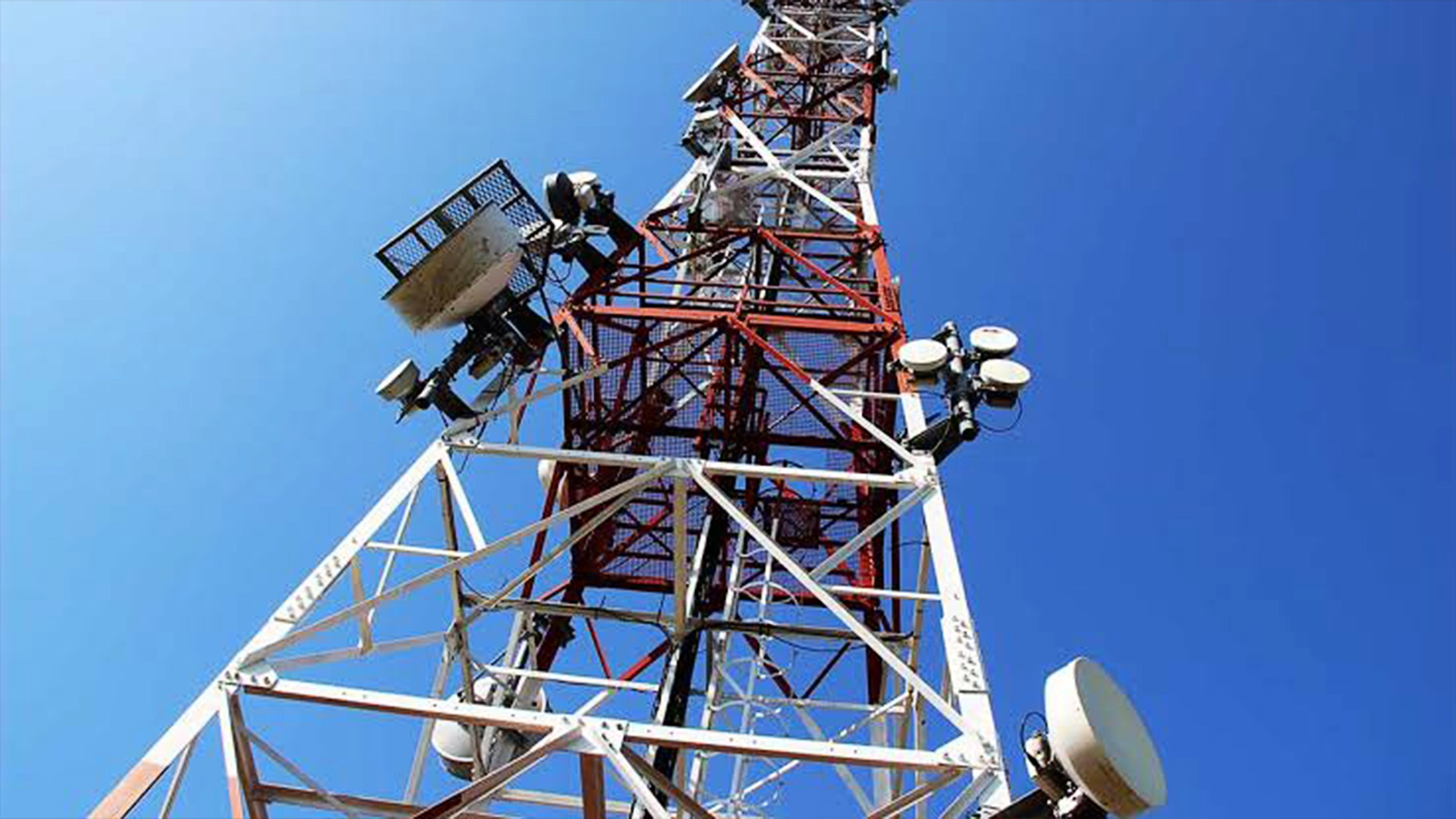 Telecommunication mast