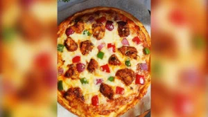 Homemade chicken pizza